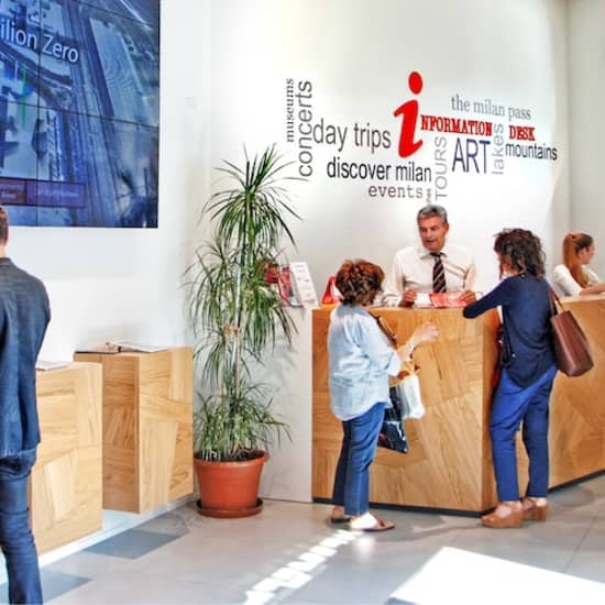 Bus Turistico a Milano Hop-on Hop-off Milan Visitor Center