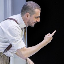 IL MEDICO DEI MAIALI Teatro Gabriele D'Annunzio