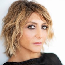 Paola Minaccioni - La vita è bella? No, è un tipo Marinella di San Terenzo