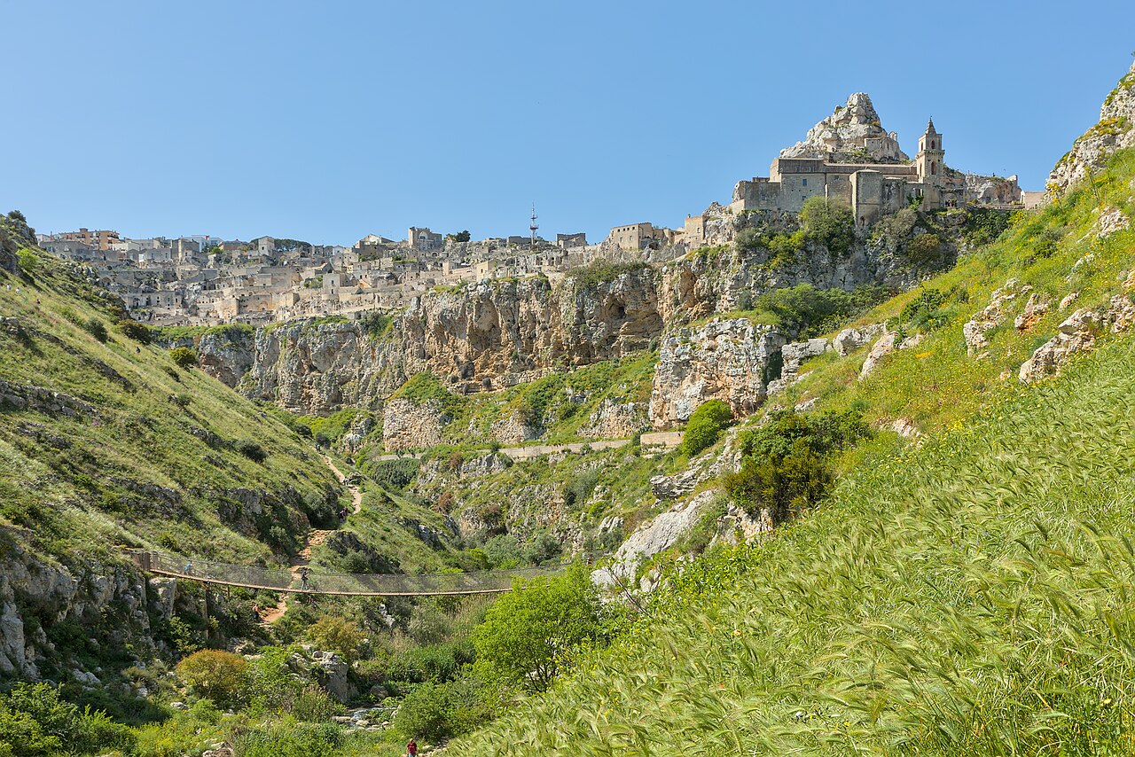 Ponte Tibetano ed Escursione nella Gravina di Matera