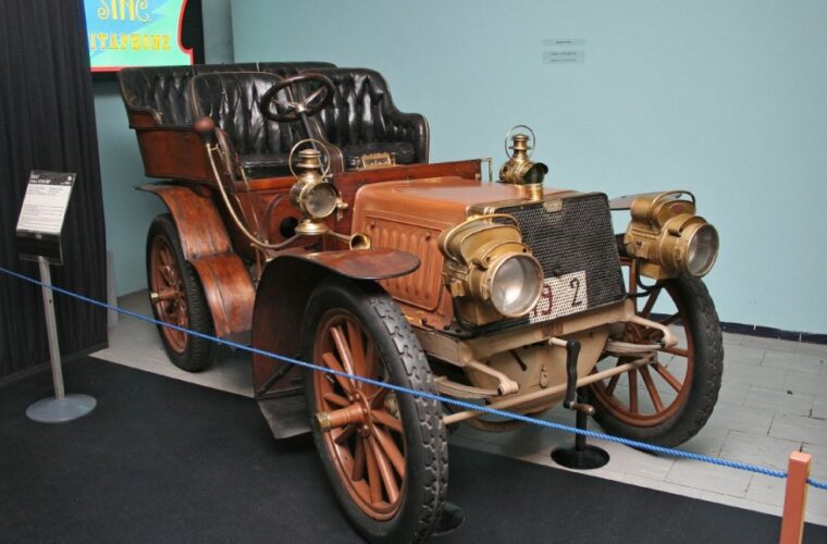 Museo Nazionale dell Automobile MAUTO a Torino auto storiche