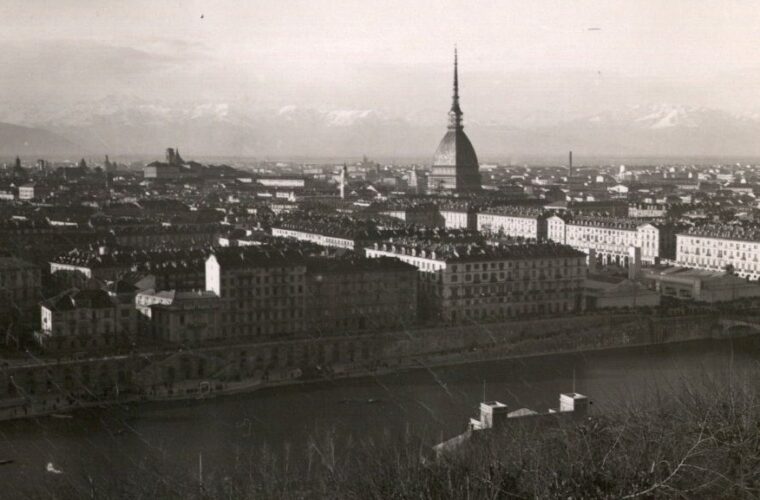 Panorama di Torino vista dal Monte dei Cappuccini con la Mole Antonelliana