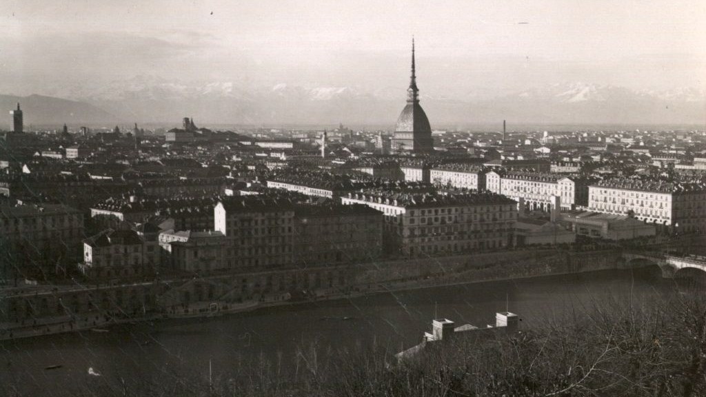 Panorama di Torino vista dal Monte dei Cappuccini con la Mole Antonelliana